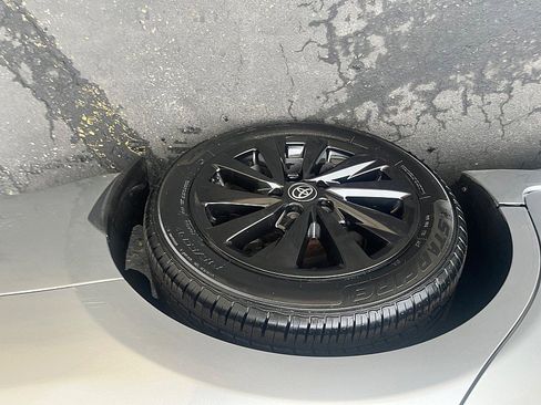 Used 2021 Toyota Camry SE image 20