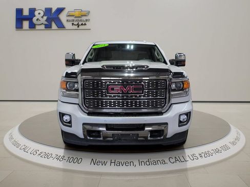 Used 2018 GMC Sierra 2500 Denali AWD/4WD image 2