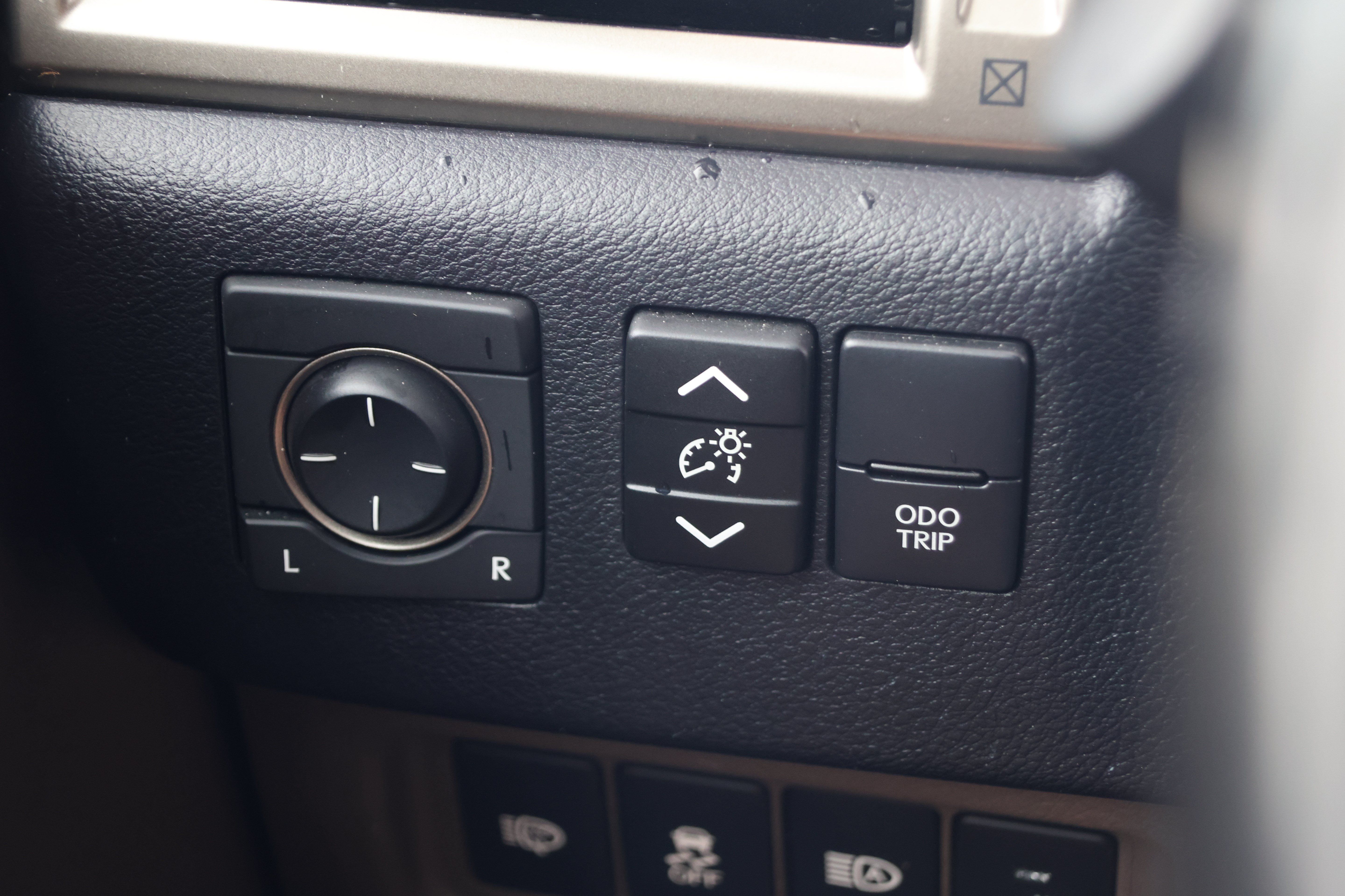 Used 2021 Lexus GX 460 Premium w/ Premium Package AWD/4WD image 15