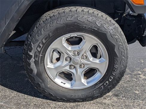 Certified 2021 Jeep Wrangler Unlimited Freedom Edition image 9