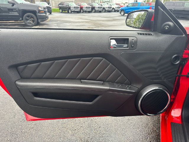 Used 2014 Ford Mustang Premium RWD image 11