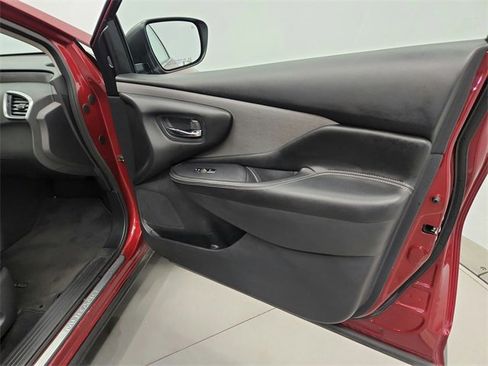 Used 2022 Nissan Murano SV image 39
