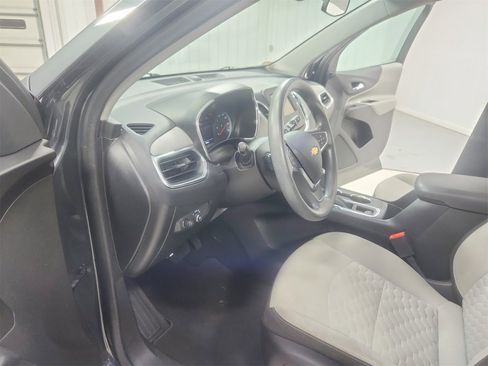 Used 2019 Chevrolet Equinox LS w/ LS Convenience Package image 18