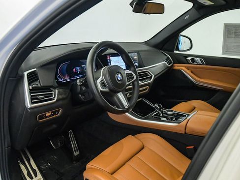 Certified 2022 BMW X5 xDrive40i w/ M Sport Package AWD/4WD image 17