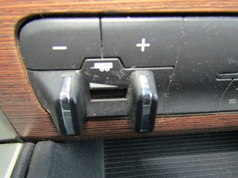 Used 2017 RAM 1500 Laramie image 36