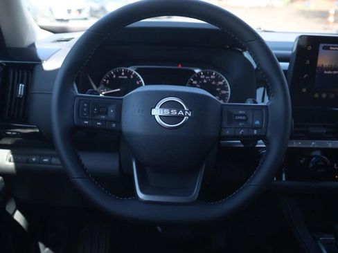 New 2026 Nissan Pathfinder SV image 8