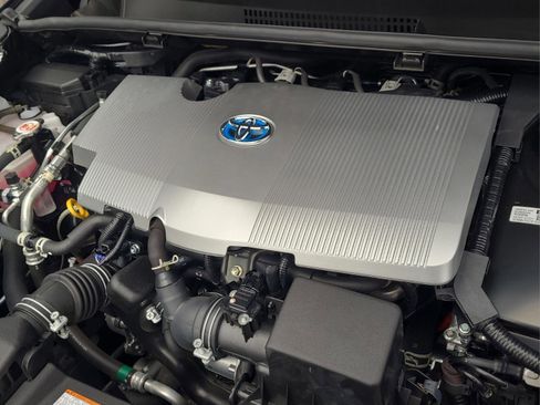 Certified 2022 Toyota Prius XLE w/ Premium Convenience Package image 27