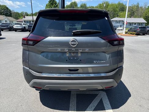 Used 2023 Nissan Rogue SV AWD/4WD image 4