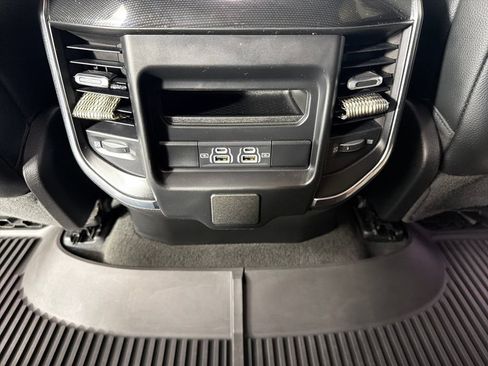 Used 2022 RAM 1500 Laramie w/ Sport Appearance Package AWD/4WD image 17