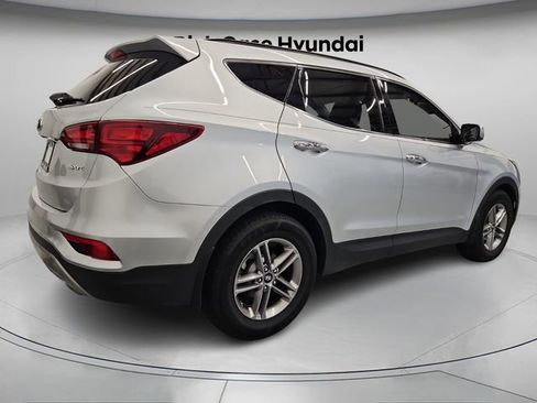 Used 2017 Hyundai Santa Fe Sport image 7