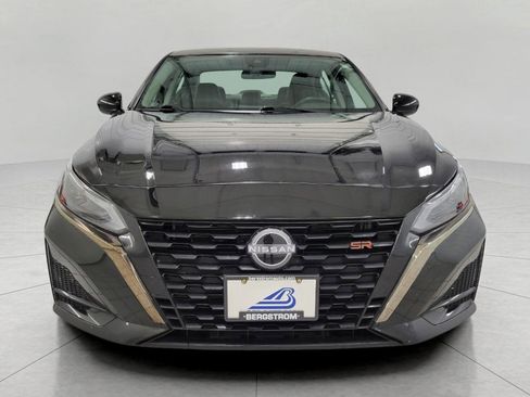 Used 2025 Nissan Altima 2.5 SR image 14