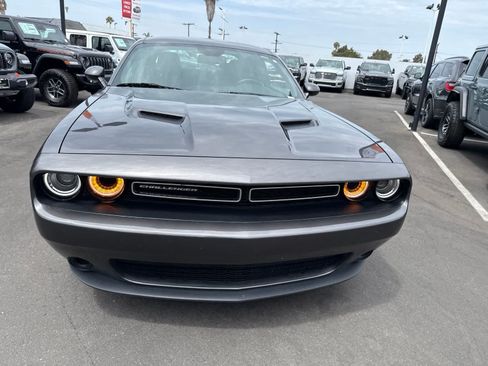 Used 2022 Dodge Challenger SXT RWD image 4