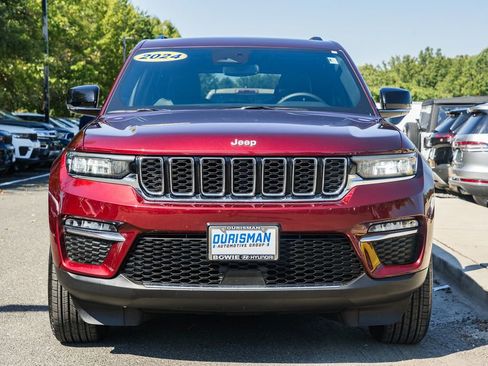 Used 2024 Jeep Grand Cherokee Limited image 2