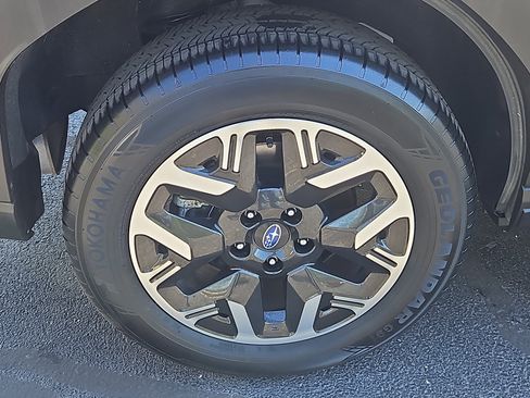 Certified 2025 Subaru Forester AWD/4WD image 22