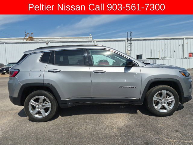 Used 2024 Jeep Compass Latitude AWD/4WD image 6