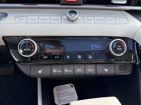 New 2026 Hyundai Elantra Limited FWD image 21