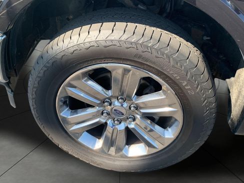 Used 2019 Ford F150 Lariat w/ Equipment Group 502A Luxury AWD/4WD image 21