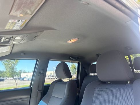Used 2011 Toyota Tacoma 4x4 Double Cab w/ TRD Sport Pkg image 30