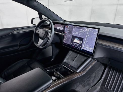 Used 2022 Tesla Model X AWD/4WD image 30