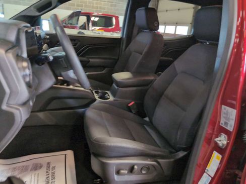 Used 2024 Chevrolet Colorado Trail Boss w/ Technology Package image 19