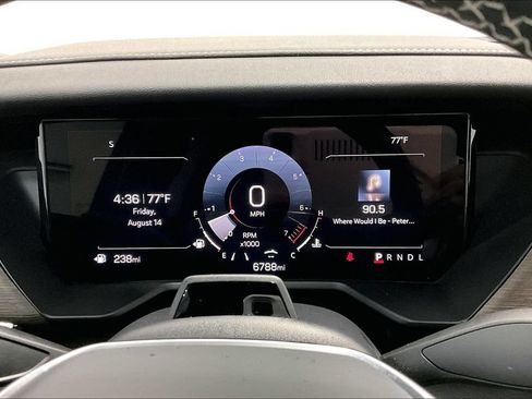 Used 2025 GMC Acadia Denali w/ Super Cruise Package FWD image 27