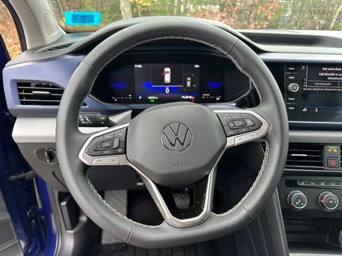 Used 2022 Volkswagen Taos SE image 15