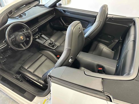 Used 2023 Porsche 911 Carrera GTS w/ Premium Package image 40
