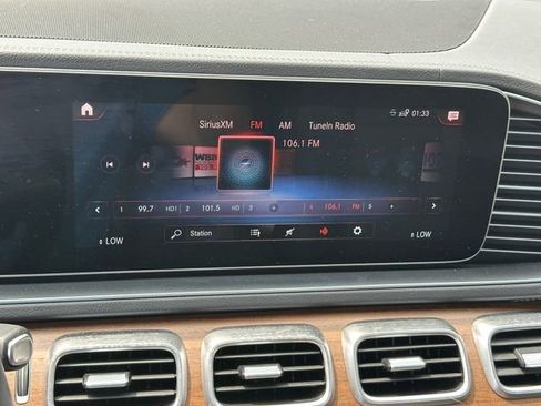 Used 2023 Mercedes-Benz GLS 450 4MATIC image 32