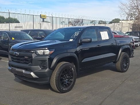 Used 2024 Chevrolet Colorado Trail Boss w/ Advanced Trailering Package image 1