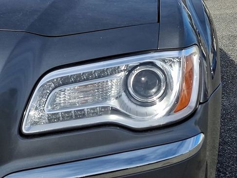 Used 2012 Chrysler 300 Limited image 9