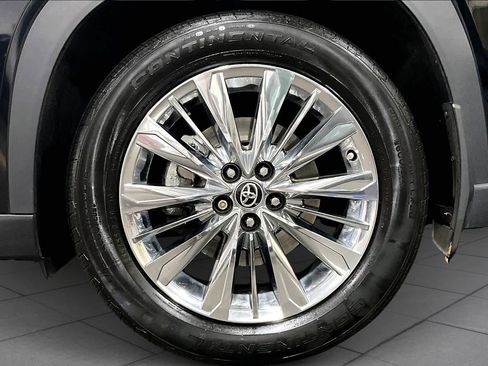 Used 2024 Toyota Grand Highlander Platinum image 10