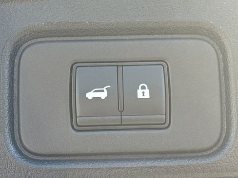 Used 2024 Nissan Pathfinder Platinum w/ Cargo Package image 37