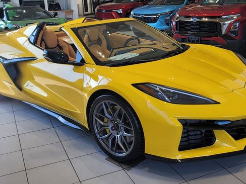 New 2026 Chevrolet Corvette Z06 RWD image 2