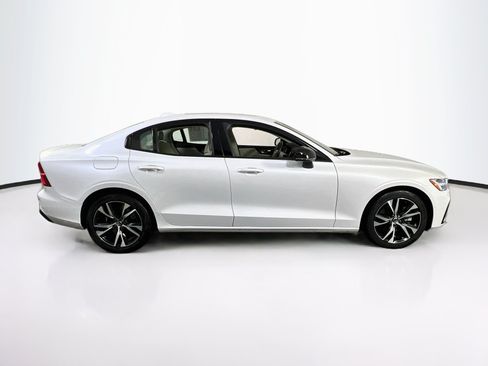 Used 2023 Volvo S60 B5 Core FWD image 4