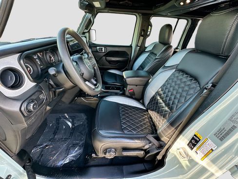 Used 2024 Jeep Wrangler Sport image 19