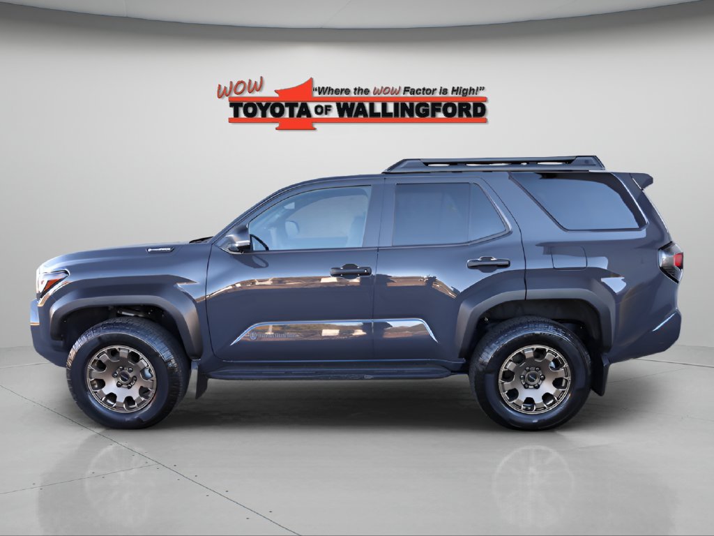 Used 2025 Toyota 4Runner Trailhunter AWD/4WD image 2