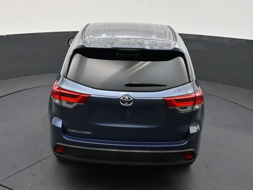 Used 2018 Toyota Highlander LE FWD image 15