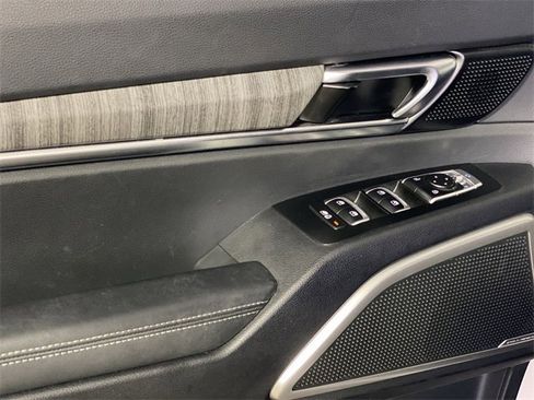 Used 2023 Kia Telluride EX w/ EX Captain's Chair Package image 30