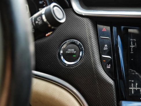 Used 2015 Cadillac XTS Platinum AWD/4WD image 19