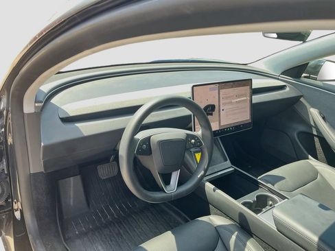 Used 2025 Tesla Model 3 Long Range RWD image 9