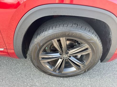 Used 2022 Volkswagen Atlas Cross Sport SEL R-Line image 20