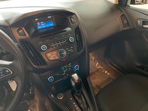 Used 2015 Ford Focus SE image 19