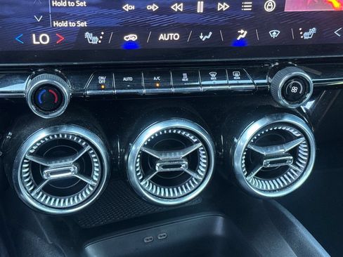 Used 2024 Chevrolet Blazer EV LT AWD/4WD image 29