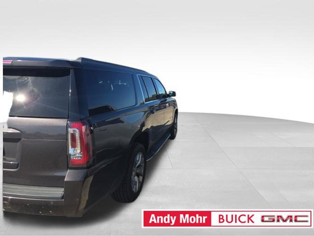 Used 2017 GMC Yukon XL SLT w/ Open Road Package AWD/4WD image 4