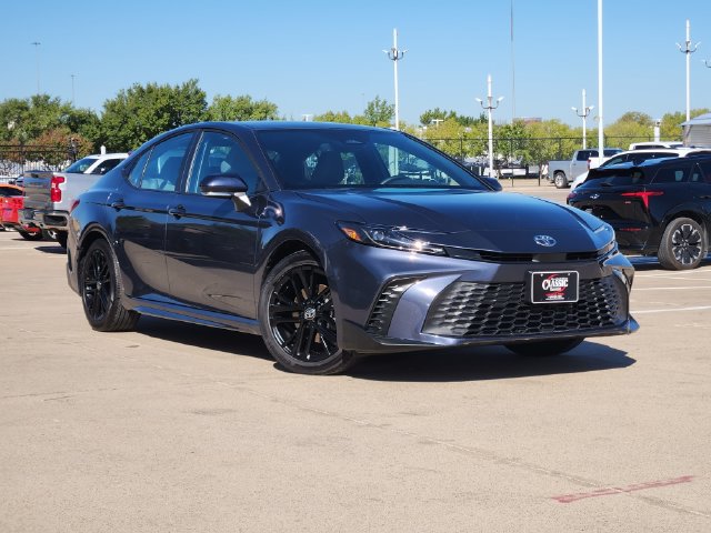 Used 2026 Toyota Camry SE w/ Convenience Package FWD image 2