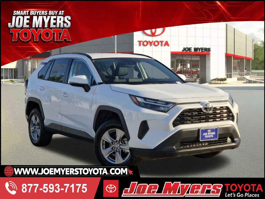 Used 2025 Toyota RAV4 XLE FWD image 1