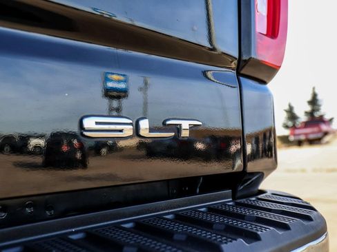 Used 2019 GMC Sierra 1500 SLT image 13