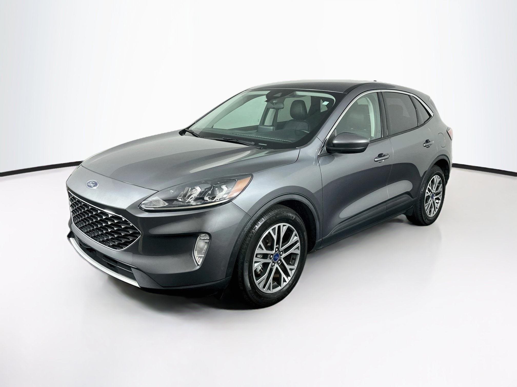 Used 2022 Ford Escape SEL w/ Technology Package FWD image 3