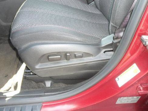 Used 2011 Chevrolet Equinox LT w/ Driver Convenience Package image 27