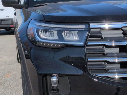 New 2026 Ford Explorer Active w/ Active Comfort Package image 11